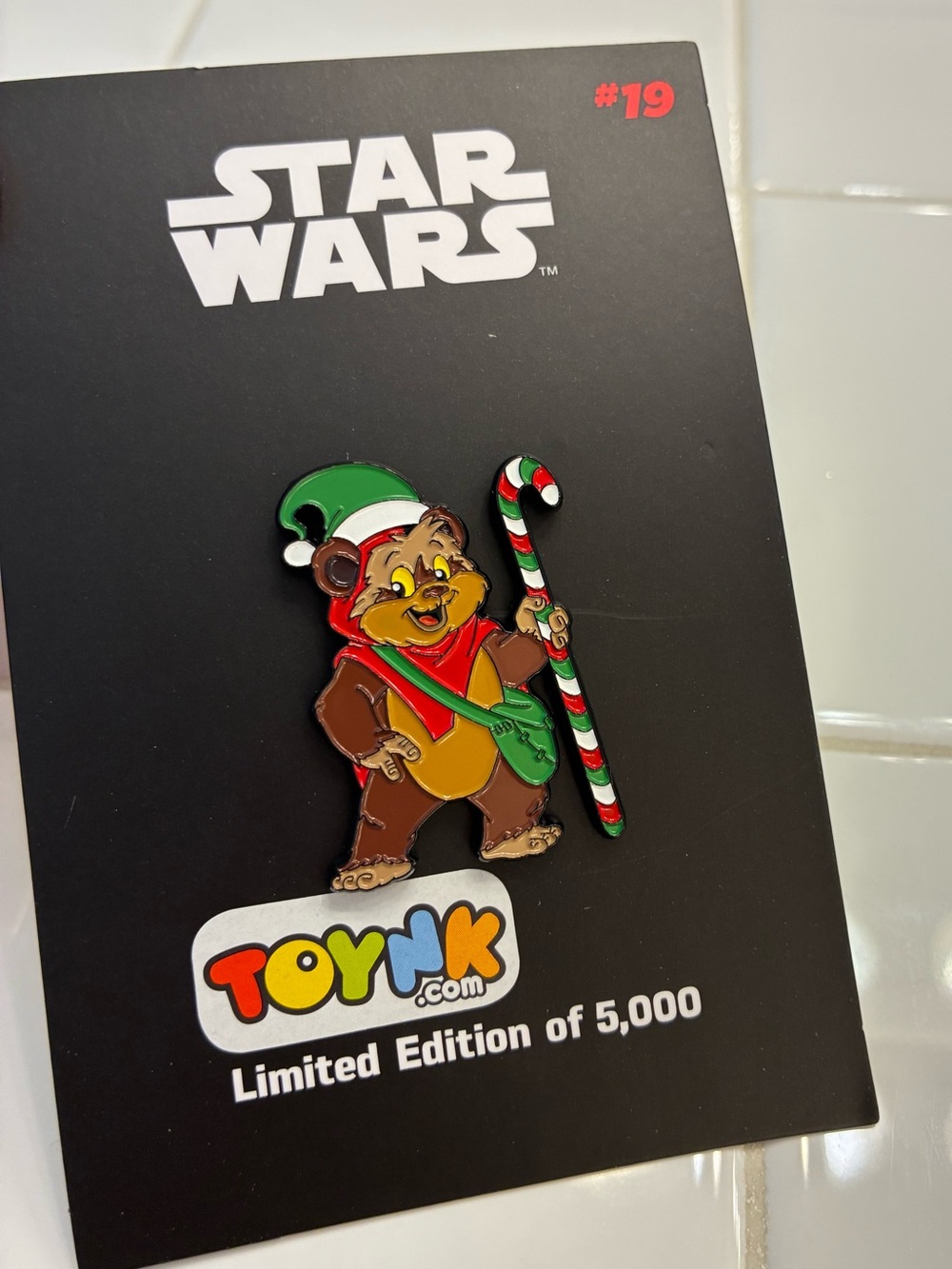 🎄NWT TOYNK Star Wars Ewok Wicket Holiday Enamel Pin - Limited Edition 🐻